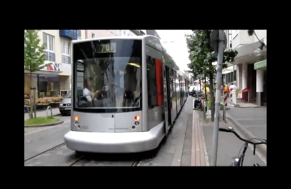 Illegal parking blocks tram in Düsseldorf